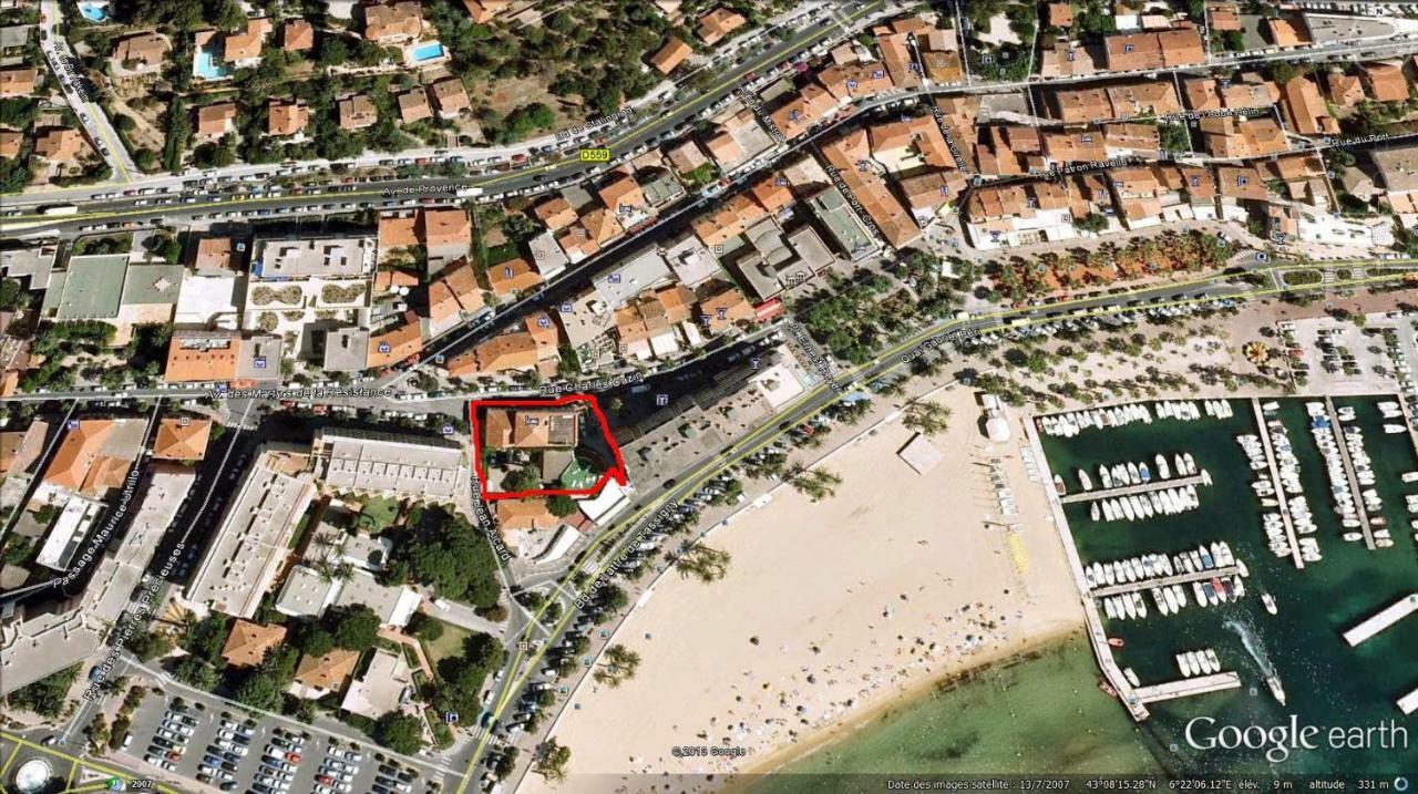 Hotel L'Ilot Fleuri Le Lavandou Exterior foto